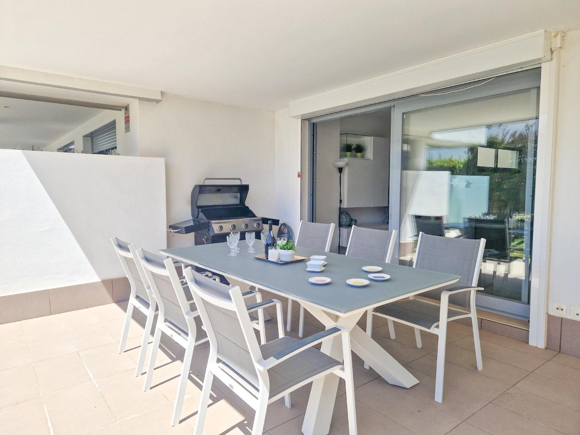 Luxury Ground Floor Apt - 300 M To Cabopino Golf Marbella Exterior photo